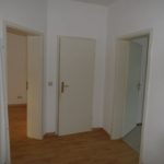 Schönefeld - kleine 3-Zimmer-Wohnung mit Balkon im 1. OG - Wannenbad - ruhige Seitenstrasse nähe Mariannenpark - ab sofort frei